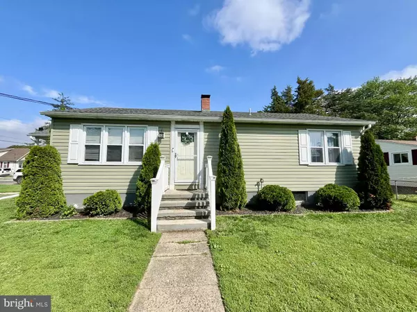 10 MORNINGSIDE DR, Pennsville, NJ 08070