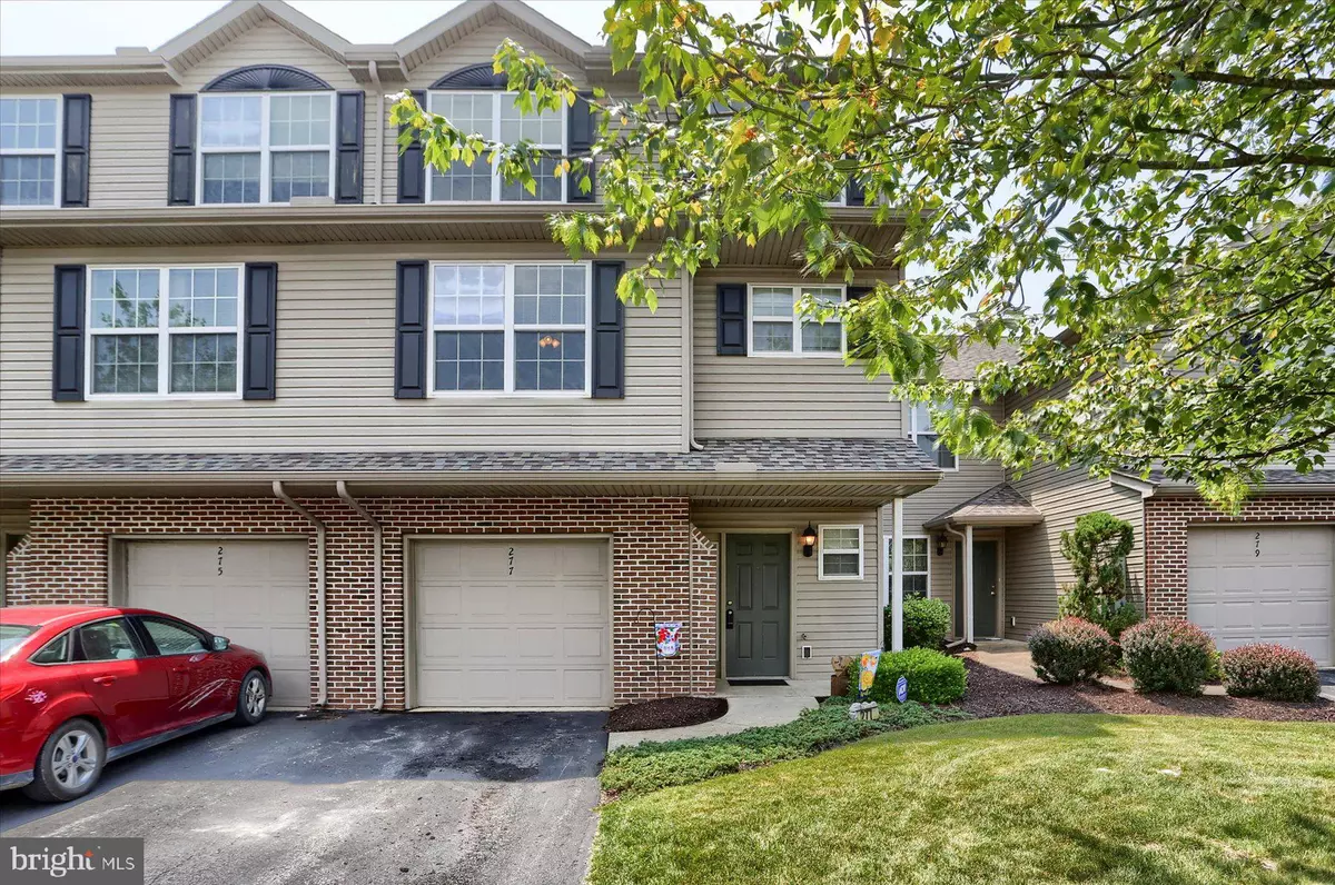 Hummelstown, PA 17036,277 THRUSH DR