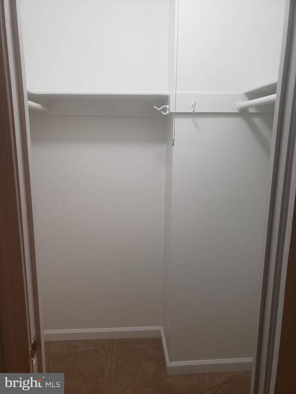 Woodbridge, VA 22192,12658 DARA DR #102