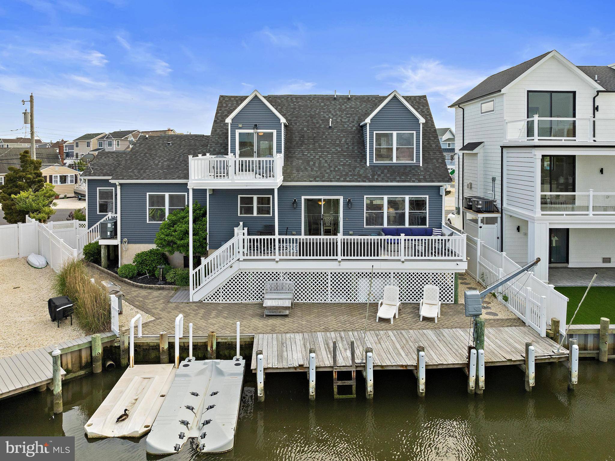 Manahawkin, NJ 08050,1048 JENNIFER LN