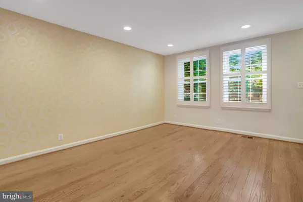 Arlington, VA 22206,4725 31ST ST S