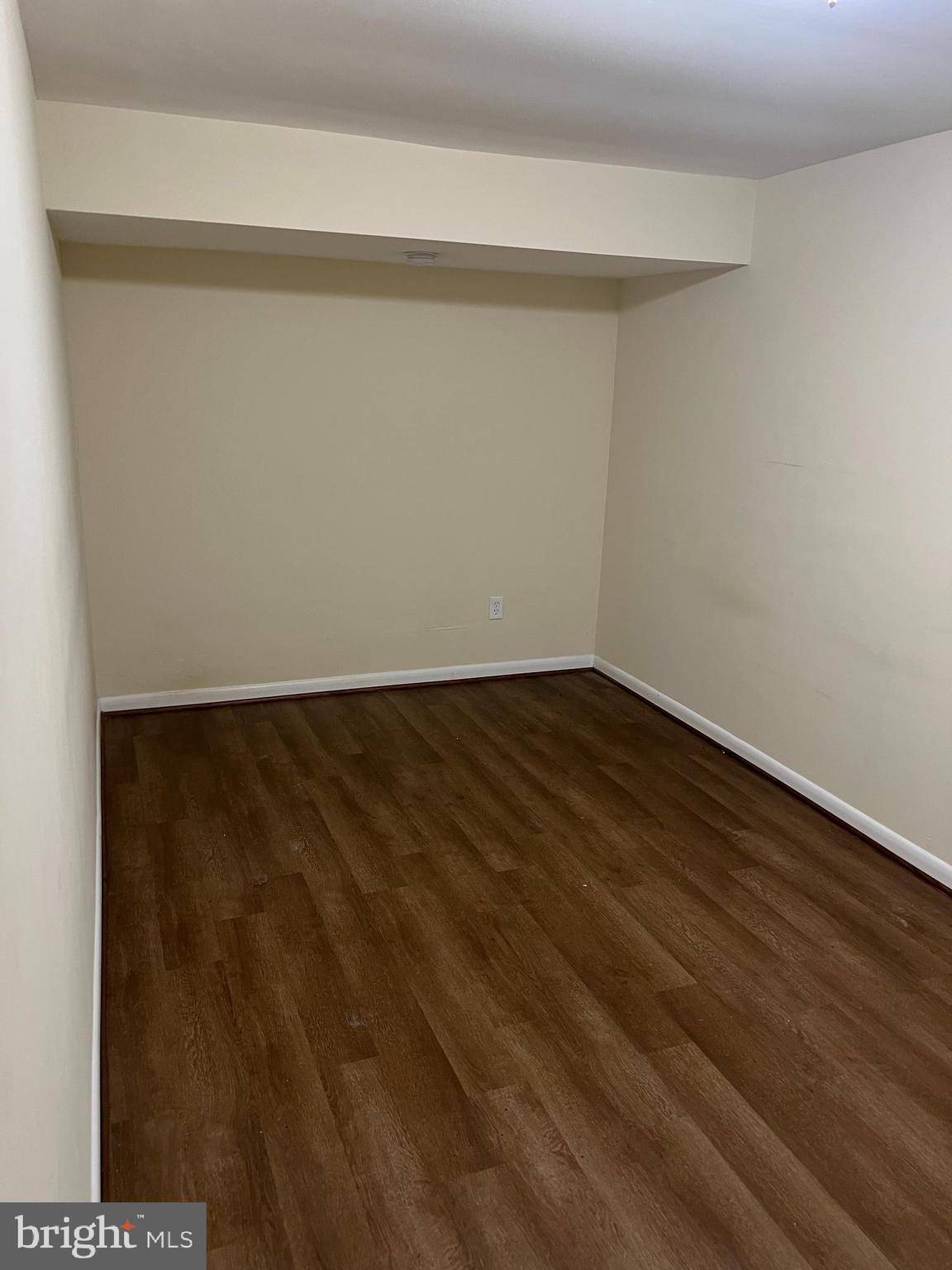 Glen Burnie, MD 21061,448 JUMPERS CT