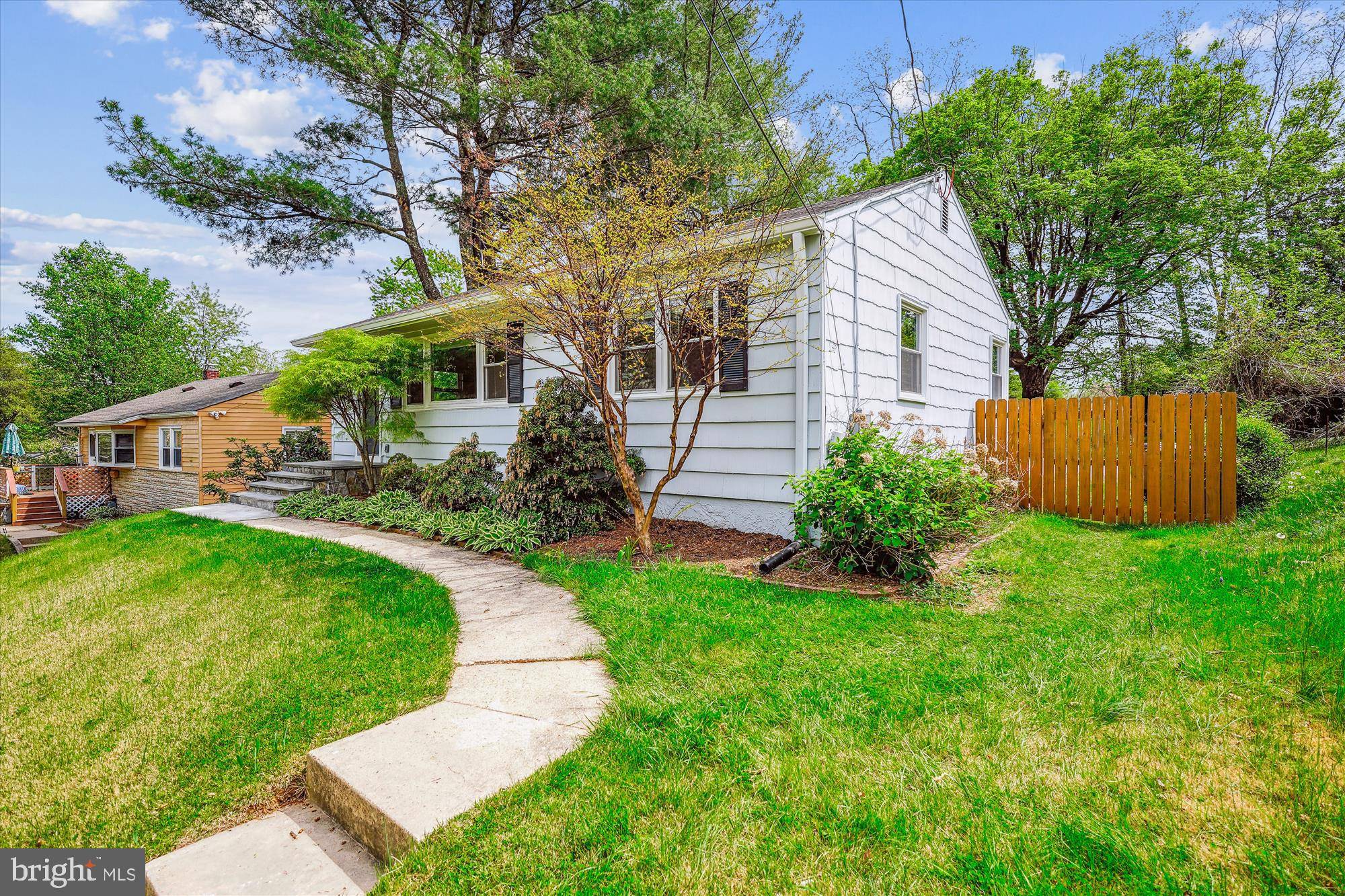 Rockville, MD 20851,1021 MAPLE AVE