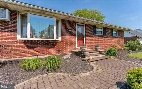 Allentown, PA 18104,3324 GOLF COURSE RD