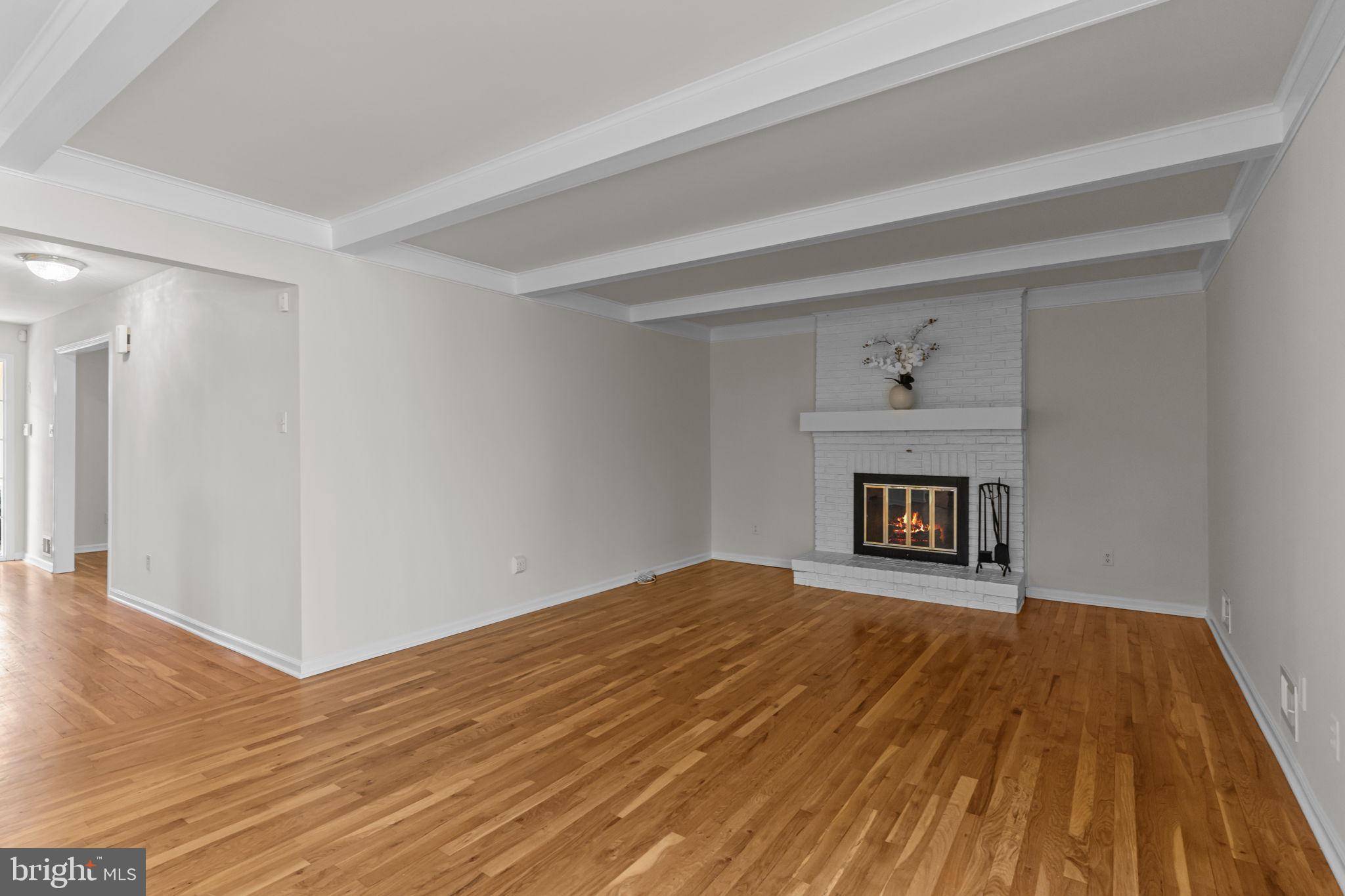 Yardley, PA 19067,390 SHERWOOD DR
