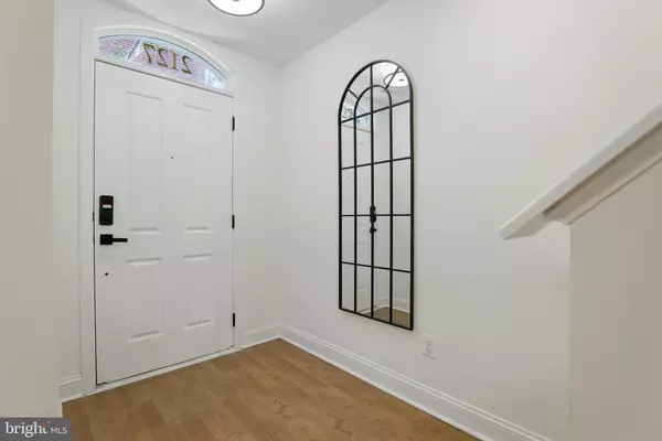 Washington, DC 20009,2127 12TH PL NW