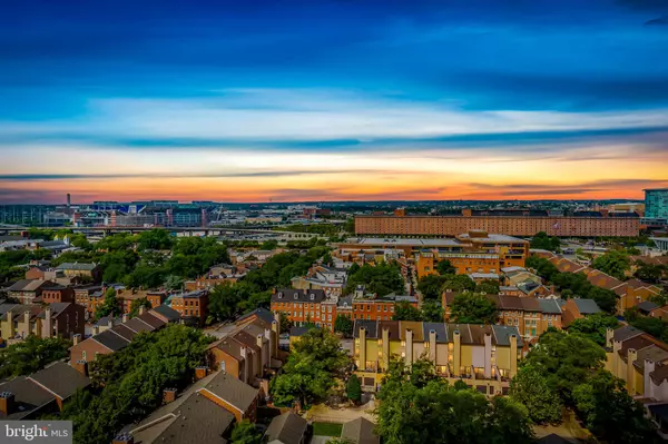 Baltimore, MD 21202,10 E LEE ST #1209