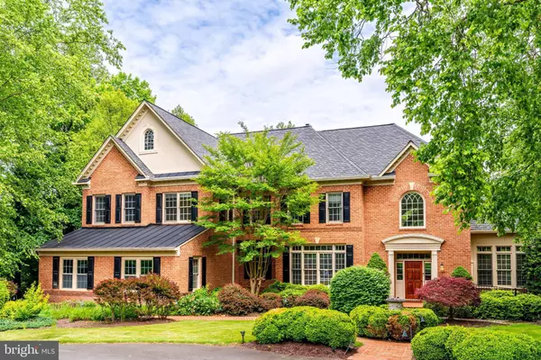 891 CHINQUAPIN RD, Mclean, VA 22102