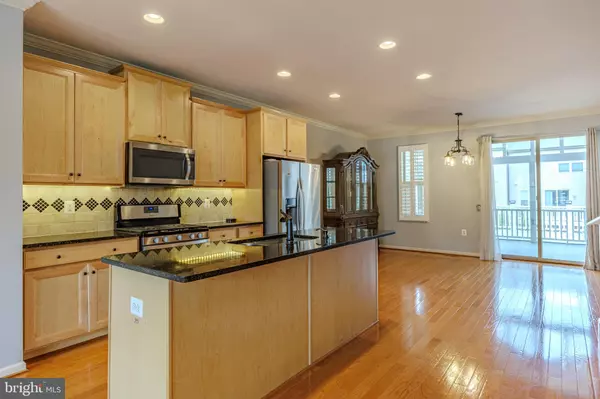 Haymarket, VA 20169,6672 BARTRAMS FOREST LN