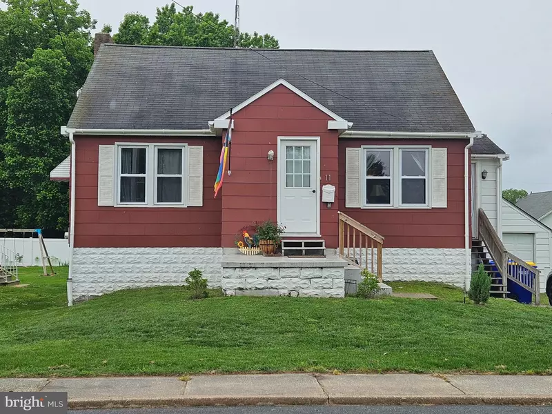 11 SIMPSON ST, Harrington, DE 19952