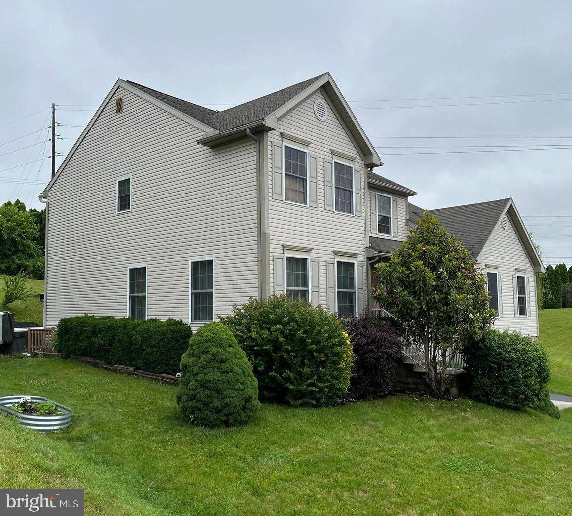 Douglassville, PA 19518,5016 OVERLOOK POINTE
