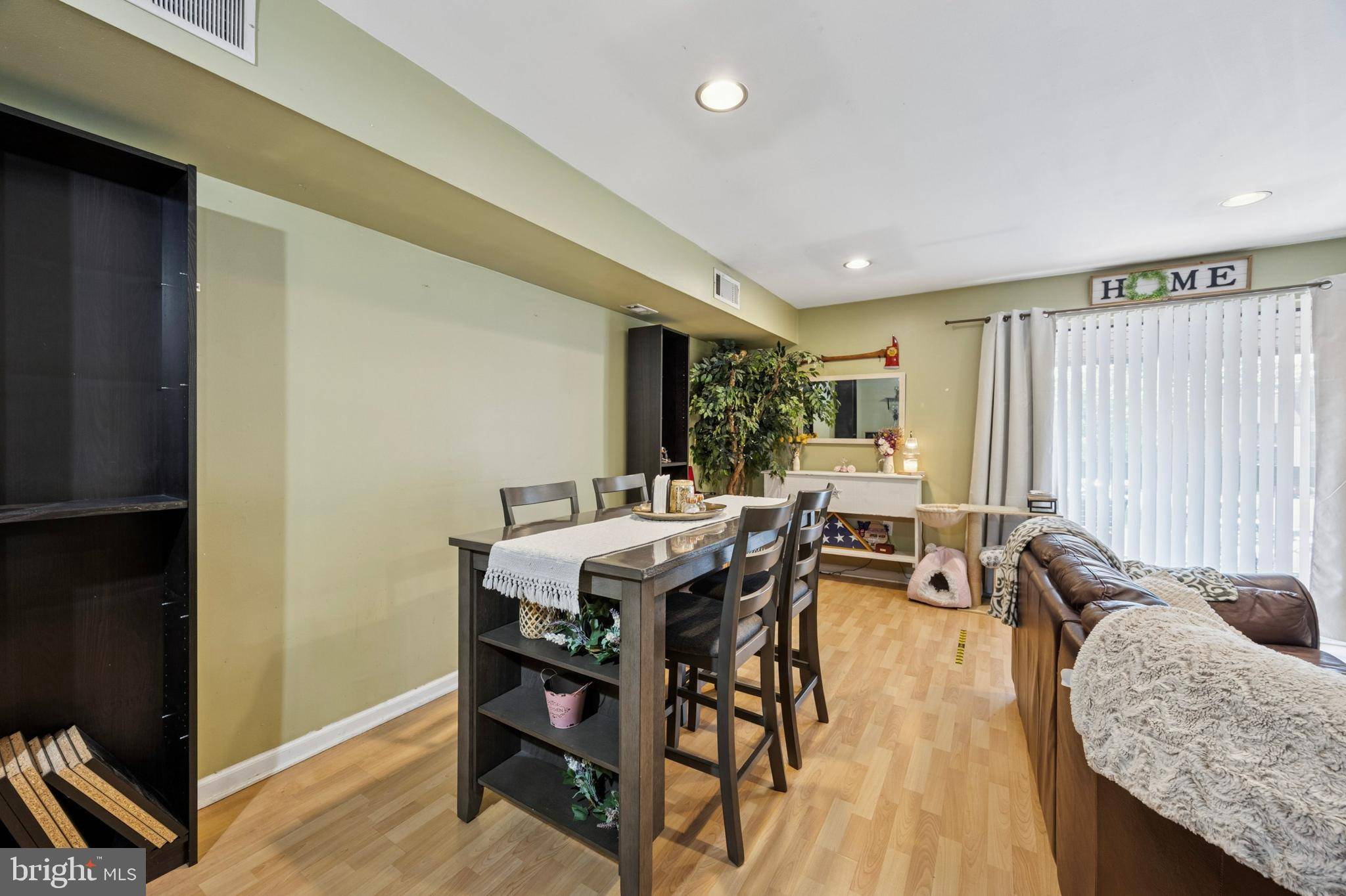 Philadelphia, PA 19114,3750 CLARENDON AVE #5
