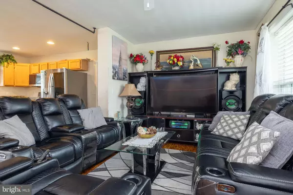 Ellendale, DE 19941,406 GLADYS ST