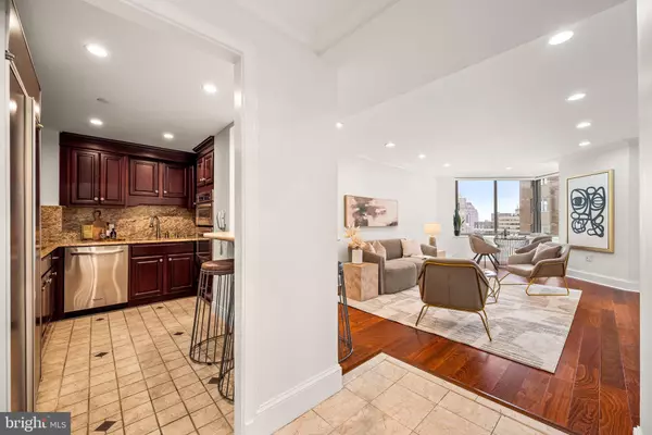 Philadelphia, PA 19103,202-10 W RITTENHOUSE SQ #1809