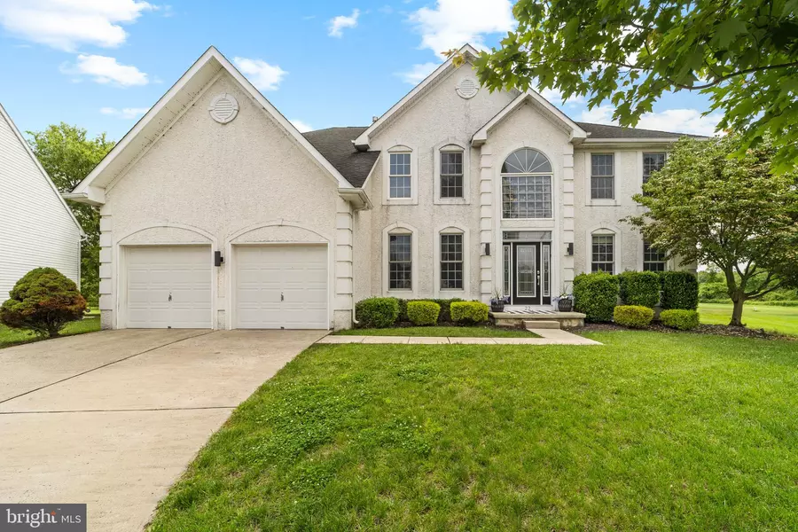 22 SAWGRASS DR, Mount Holly, NJ 08060