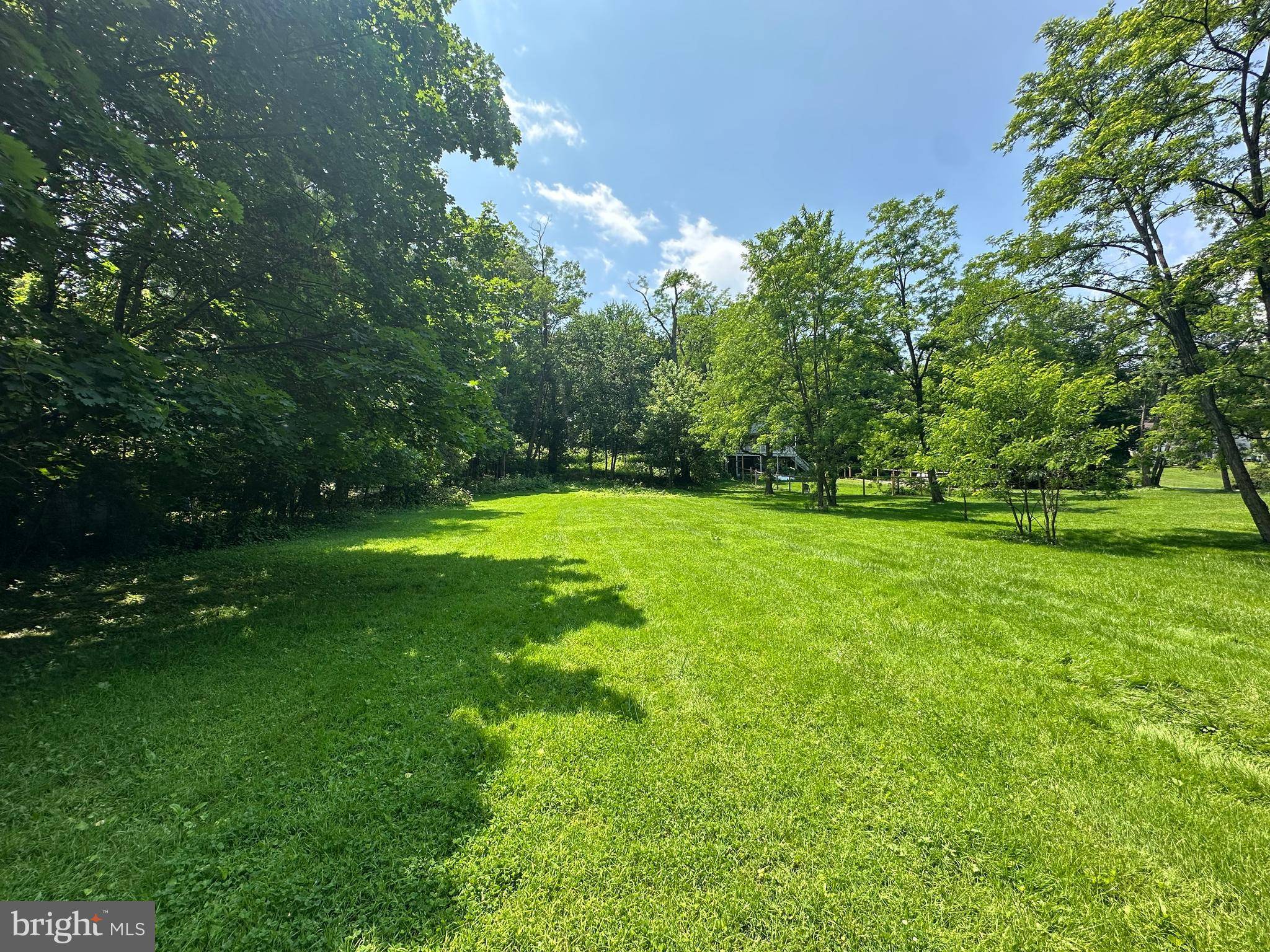 1101 OYSTER MILL RD, Camp Hill, PA 17011