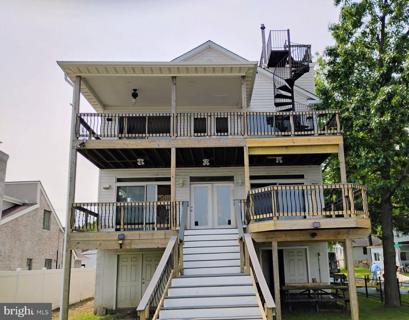 Sparrows Point, MD 21219,8810 HINTON