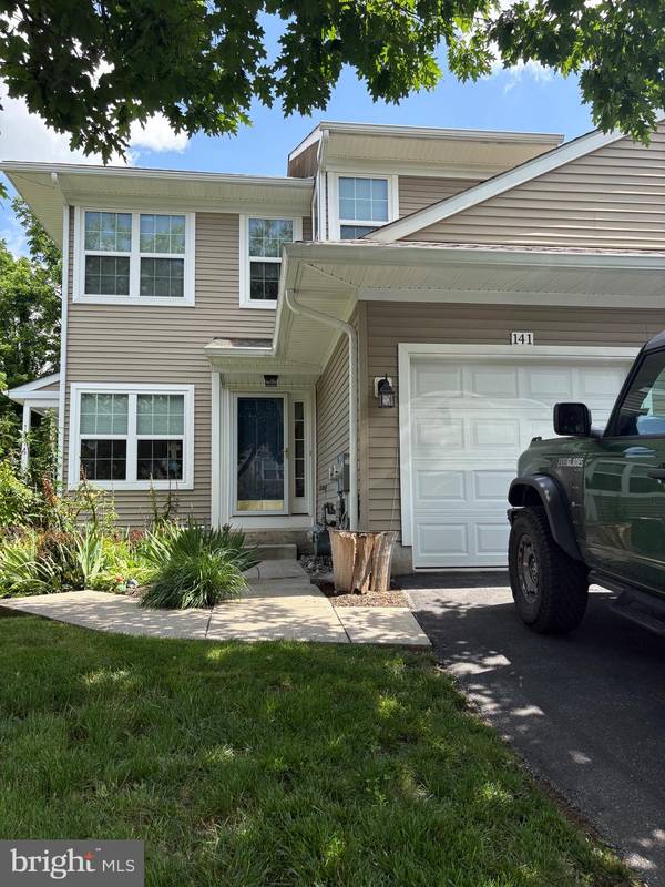 141 STEWARTS CT, Phoenixville, PA 19460