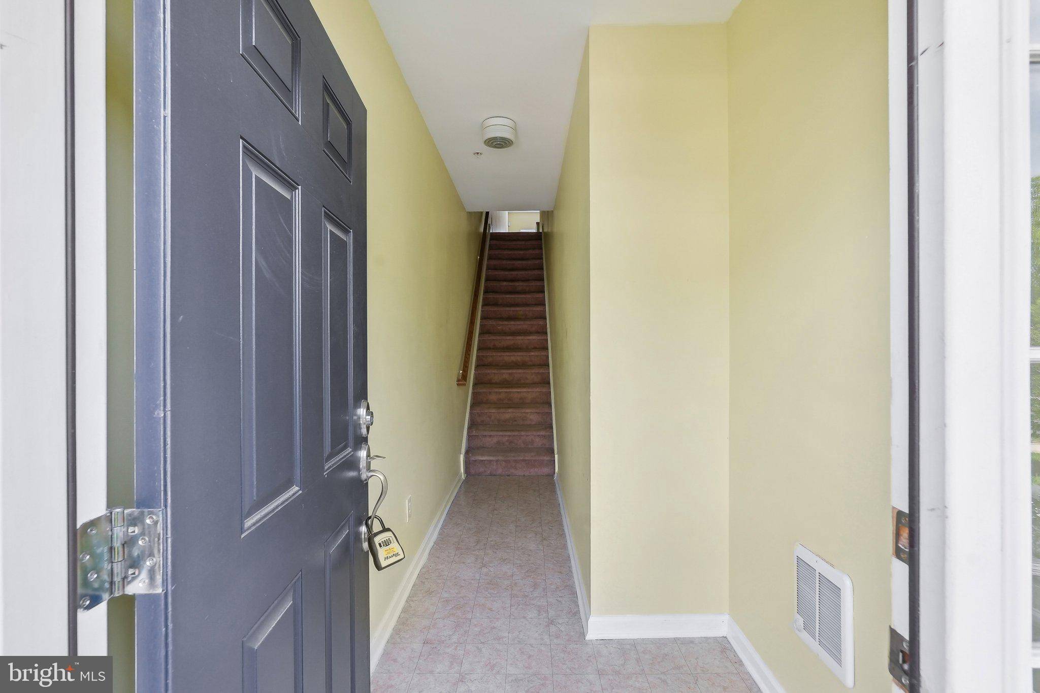 Riverside, NJ 08075,19 FOX CT
