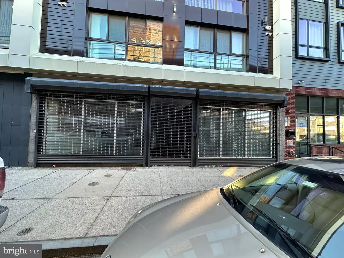 Philadelphia, PA 19133,2206-2210 N FRONT ST #COMMERCIAL