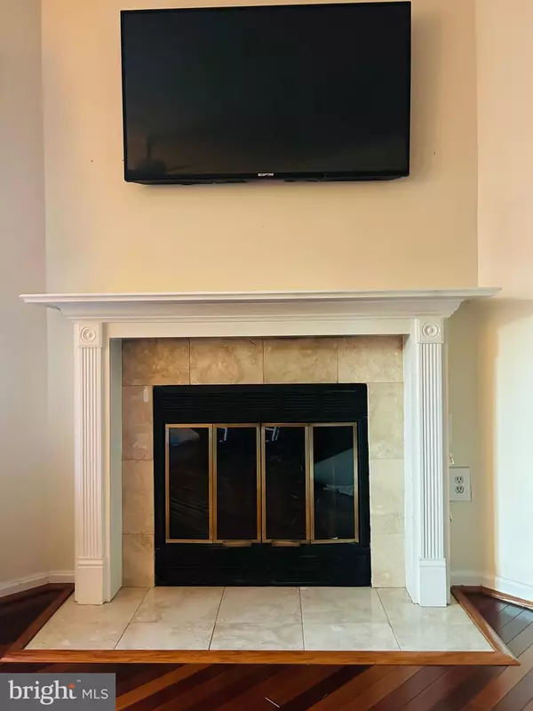 Waldorf, MD 20601,231 WESTDALE DR