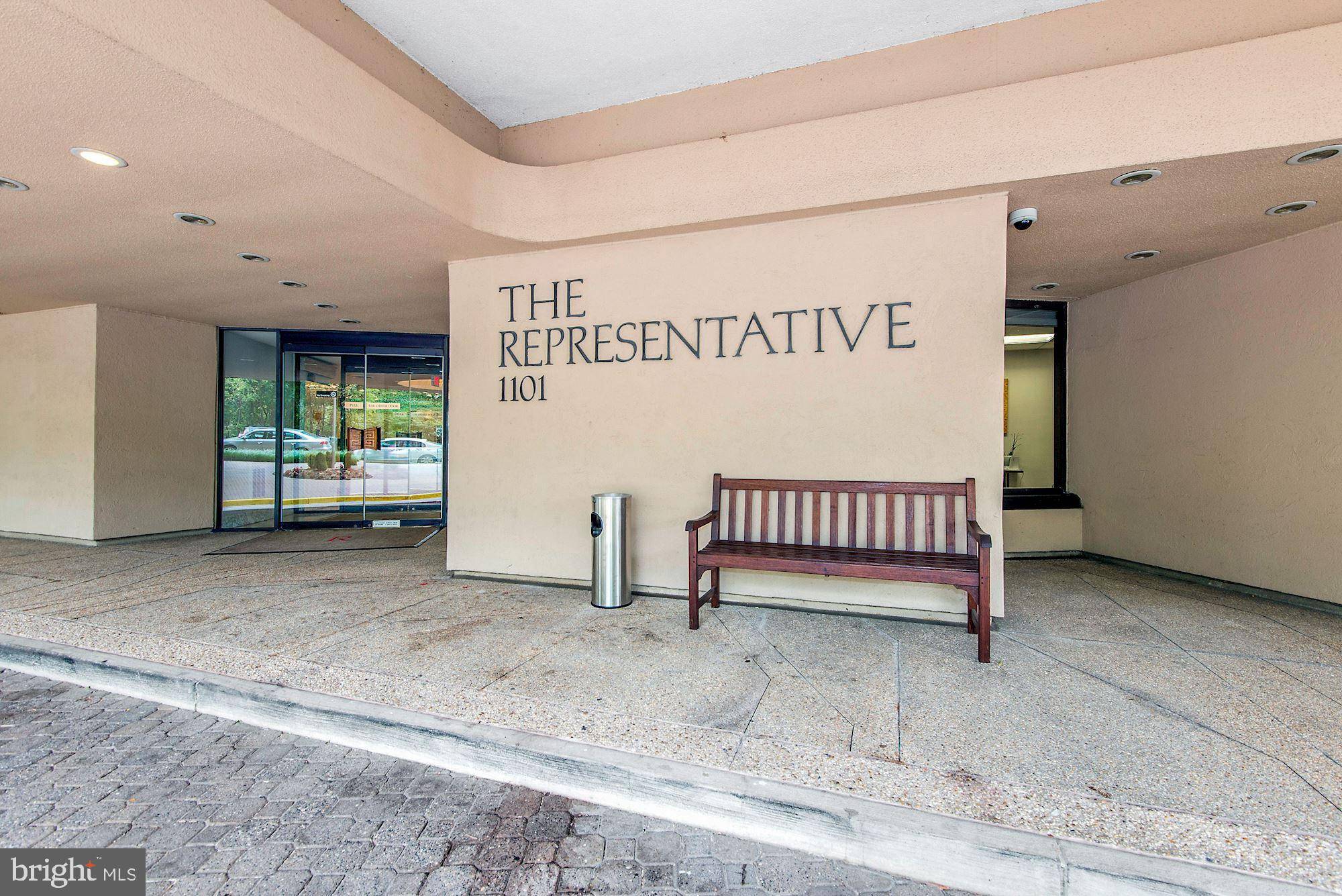 Arlington, VA 22202,1101 S ARLINGTON RIDGE RD #704
