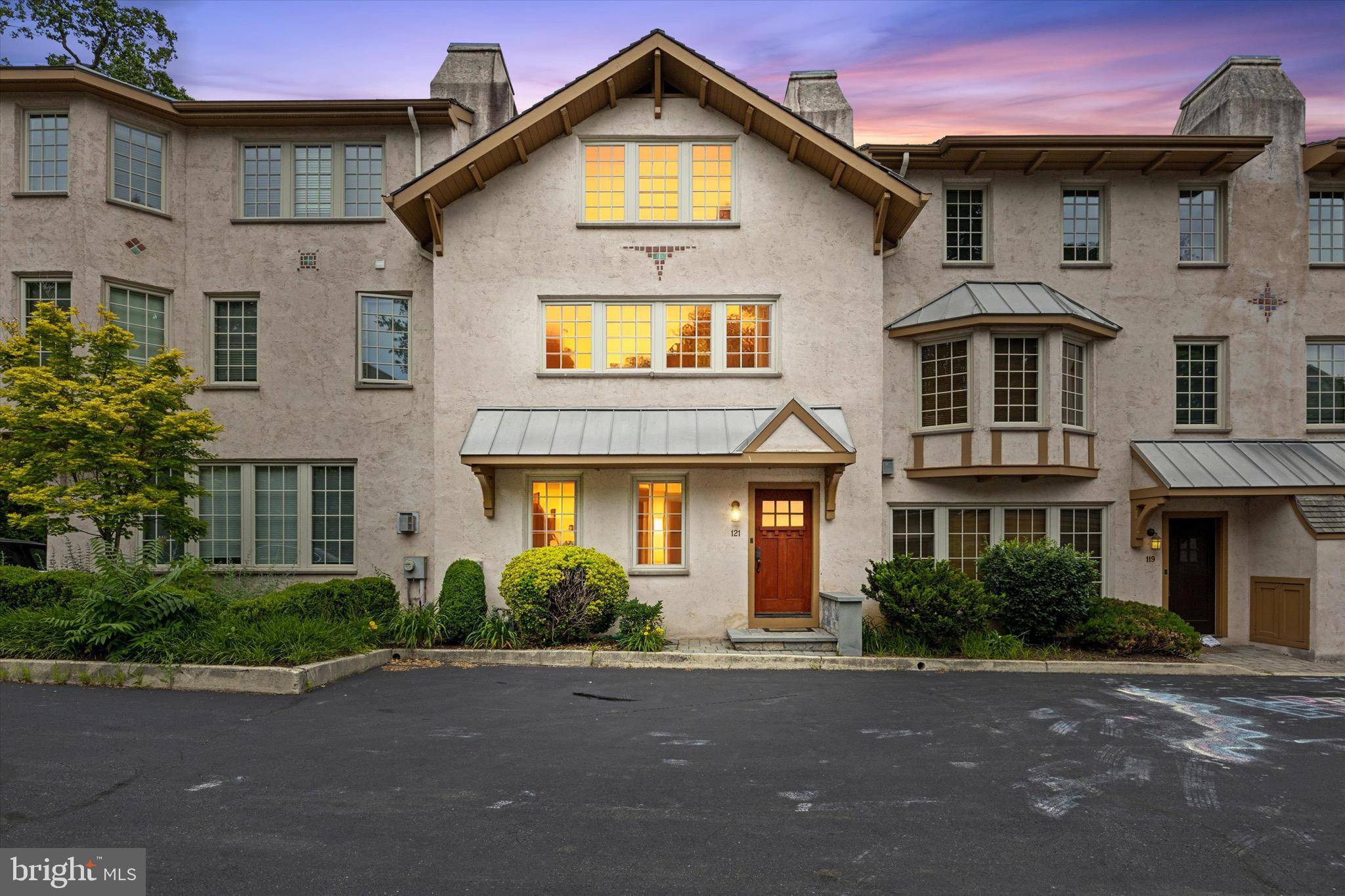 121 VALLEY PL, Media, PA 19063