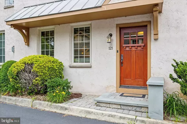 Media, PA 19063,121 VALLEY PL