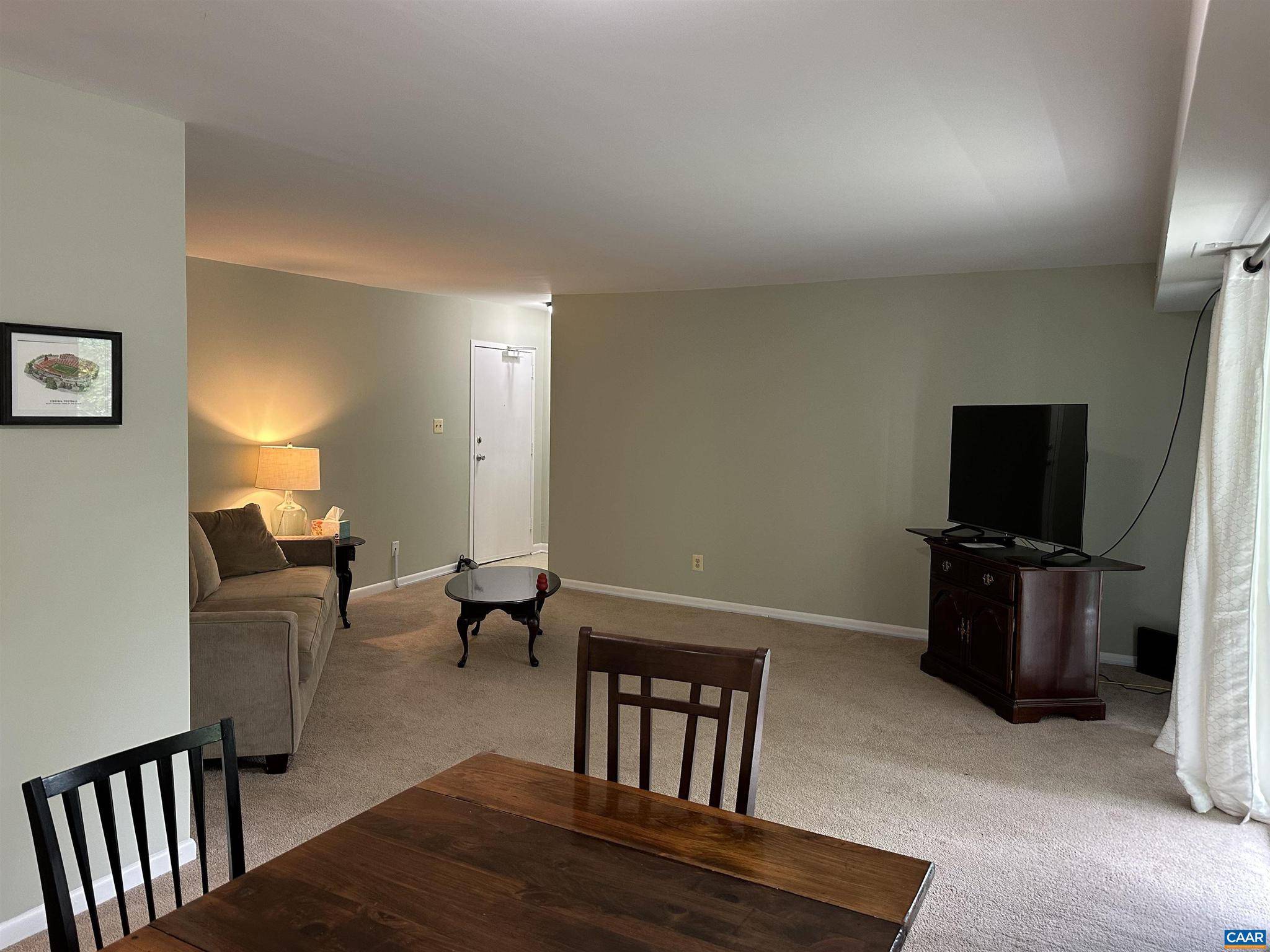 Charlottesville, VA 22901,545 BURGOYNE RD #8