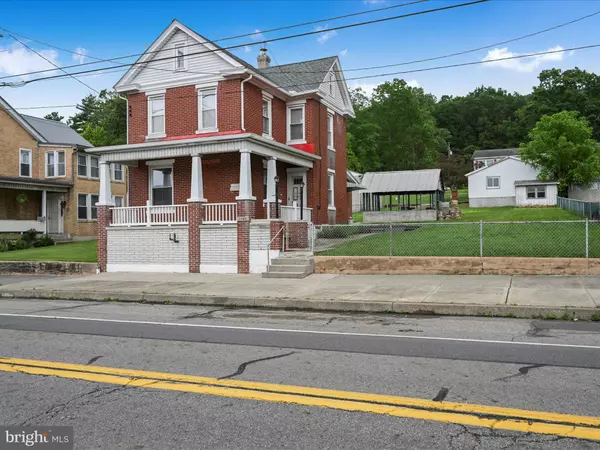 Tower City, PA 17980,1105 E GRAND AVE