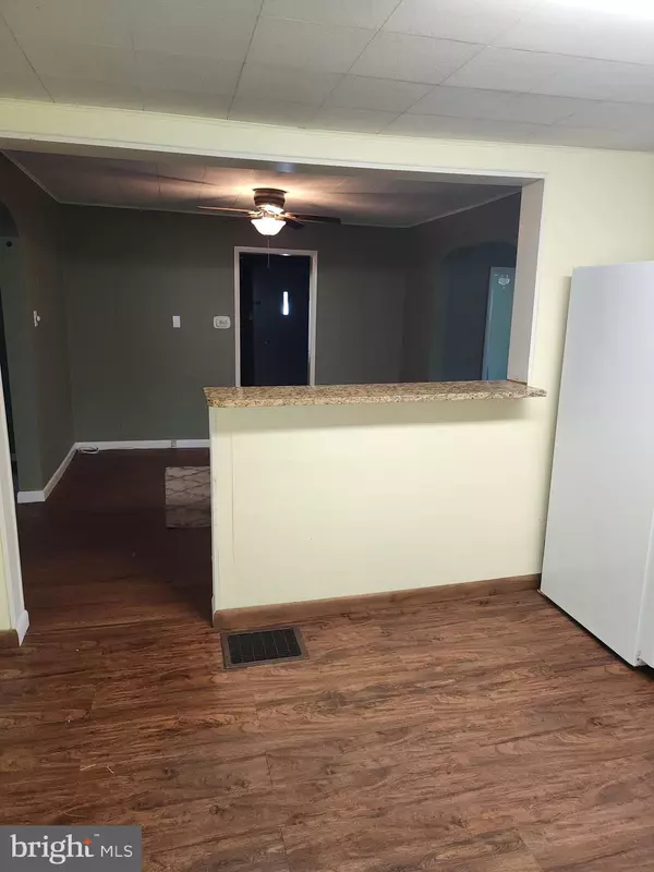 Harrisburg, PA 17113,712 MONROE ST