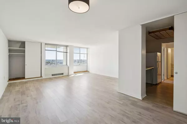 604-36 S WASHINGTON SQ #1505, Philadelphia, PA 19106