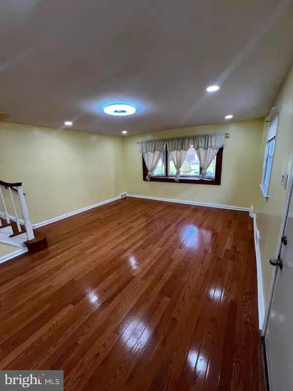 Philadelphia, PA 19152,3034 WINDISH ST