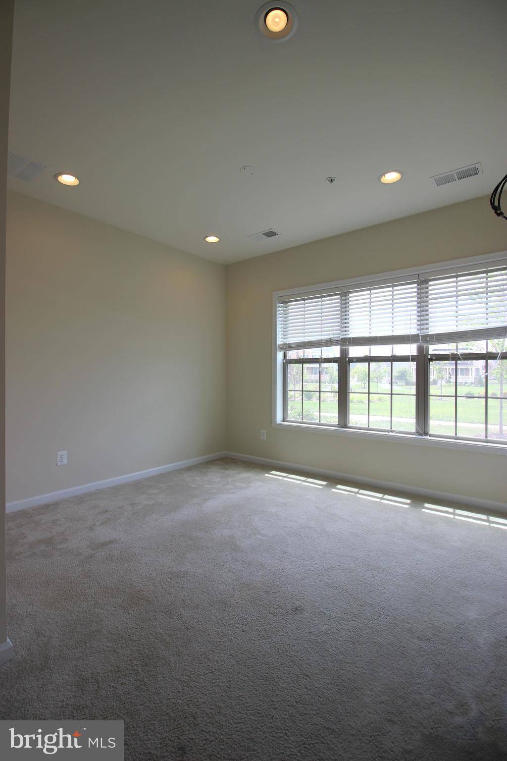 Ashburn, VA 20148,43127 KENDRICK SQ