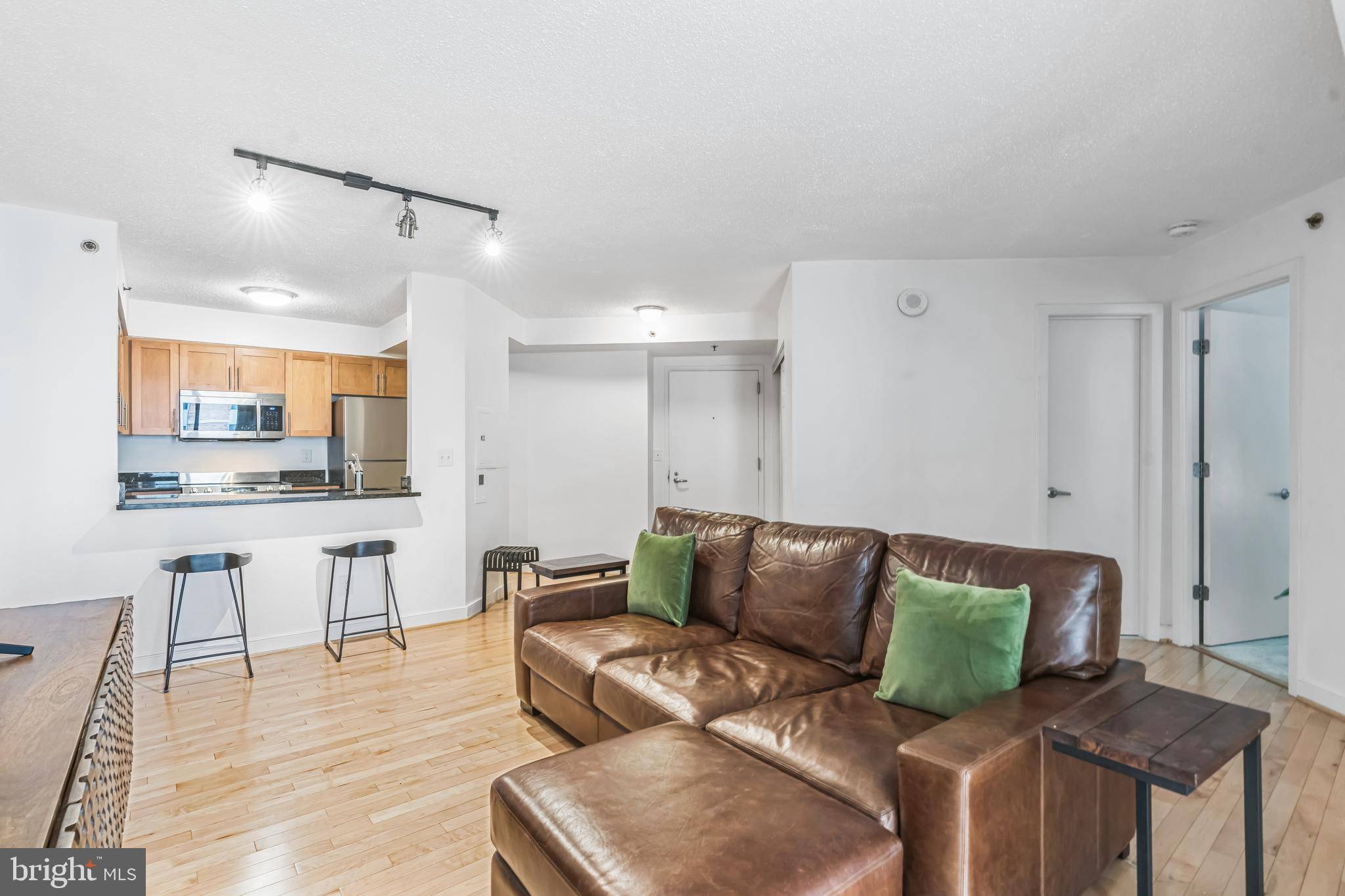 Bethesda, MD 20814,7500 WOODMONT AVE #S714