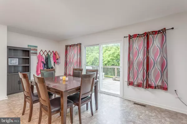 Bunker Hill, WV 25413,45 PRIVATE CT