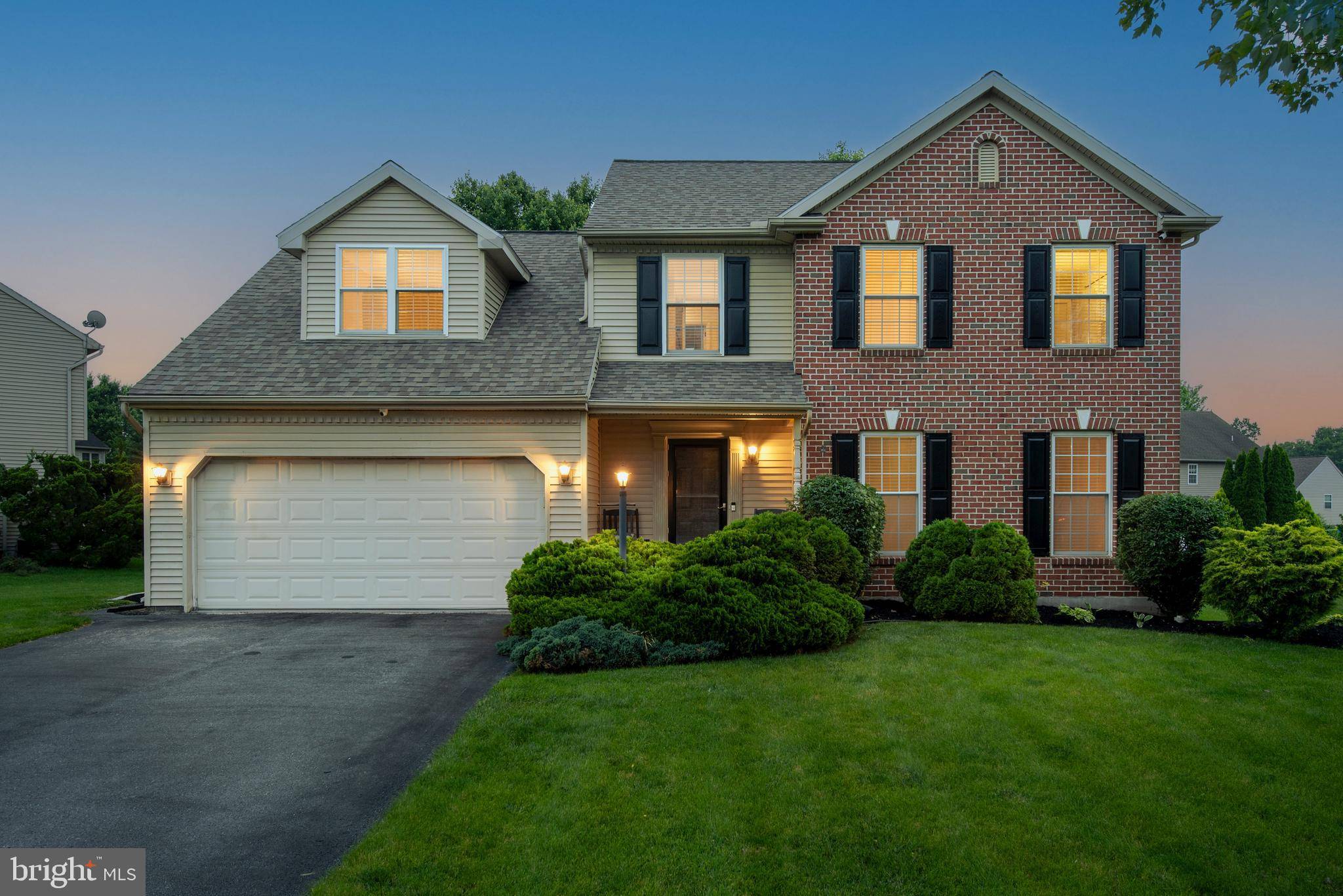 40 OAK KNOLL CIR, Lebanon, PA 17042