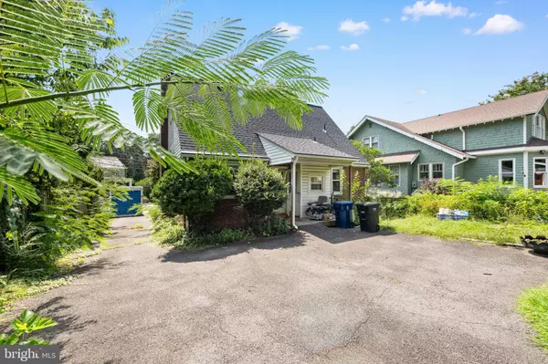 Alexandria, VA 22302,2401 RIDGE ROAD DR