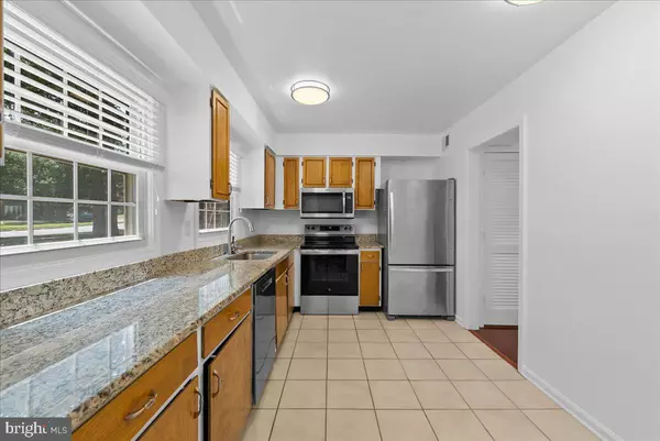 Springfield, VA 22152,8356 FORRESTER BLVD #470