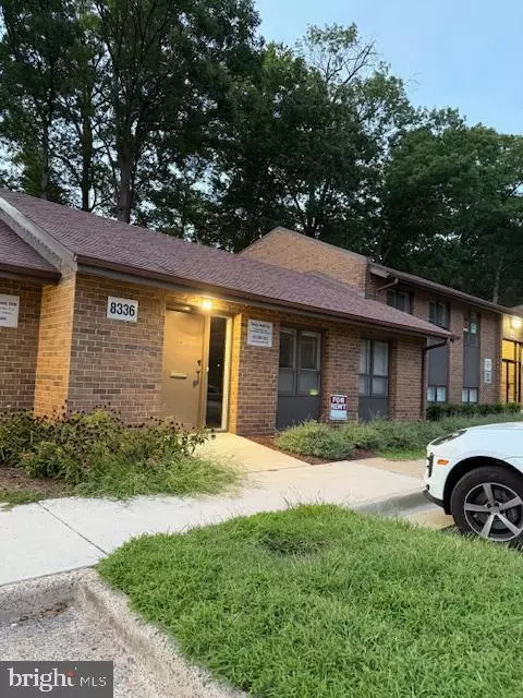 8336 TRAFORD LN #8336, Springfield, VA 22152