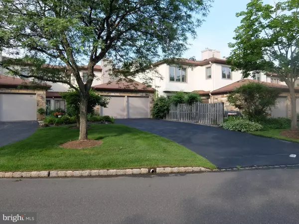 27 WOODMONT, Lawrenceville, NJ 08648