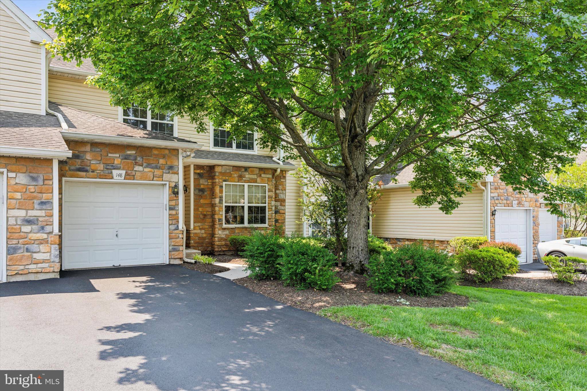 148 CANTERBURY LN, Blue Bell, PA 19422