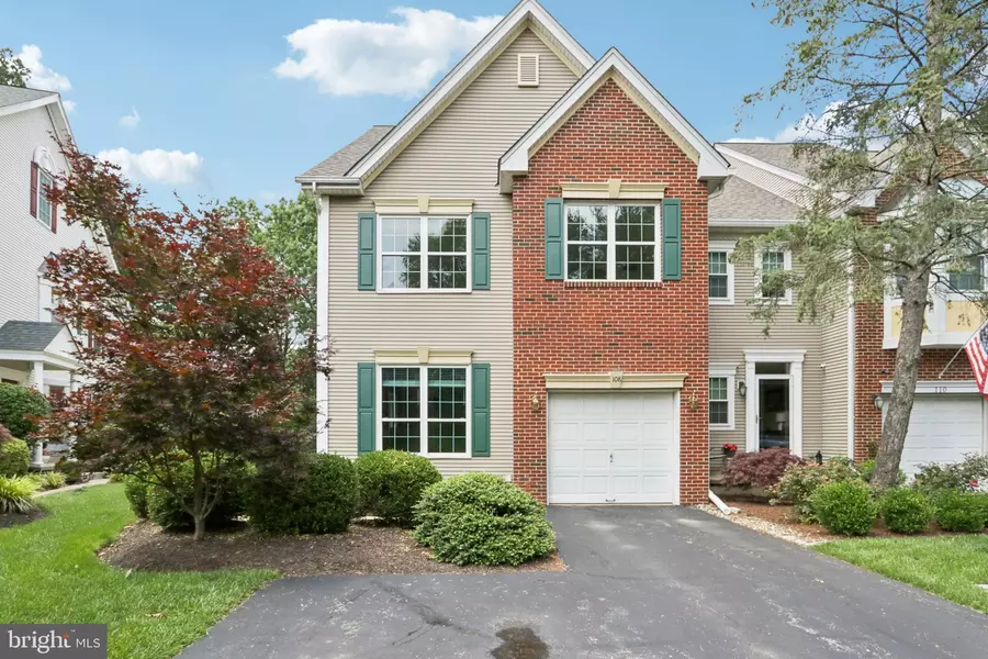 108 LEMONTON WAY, Wayne, PA 19087