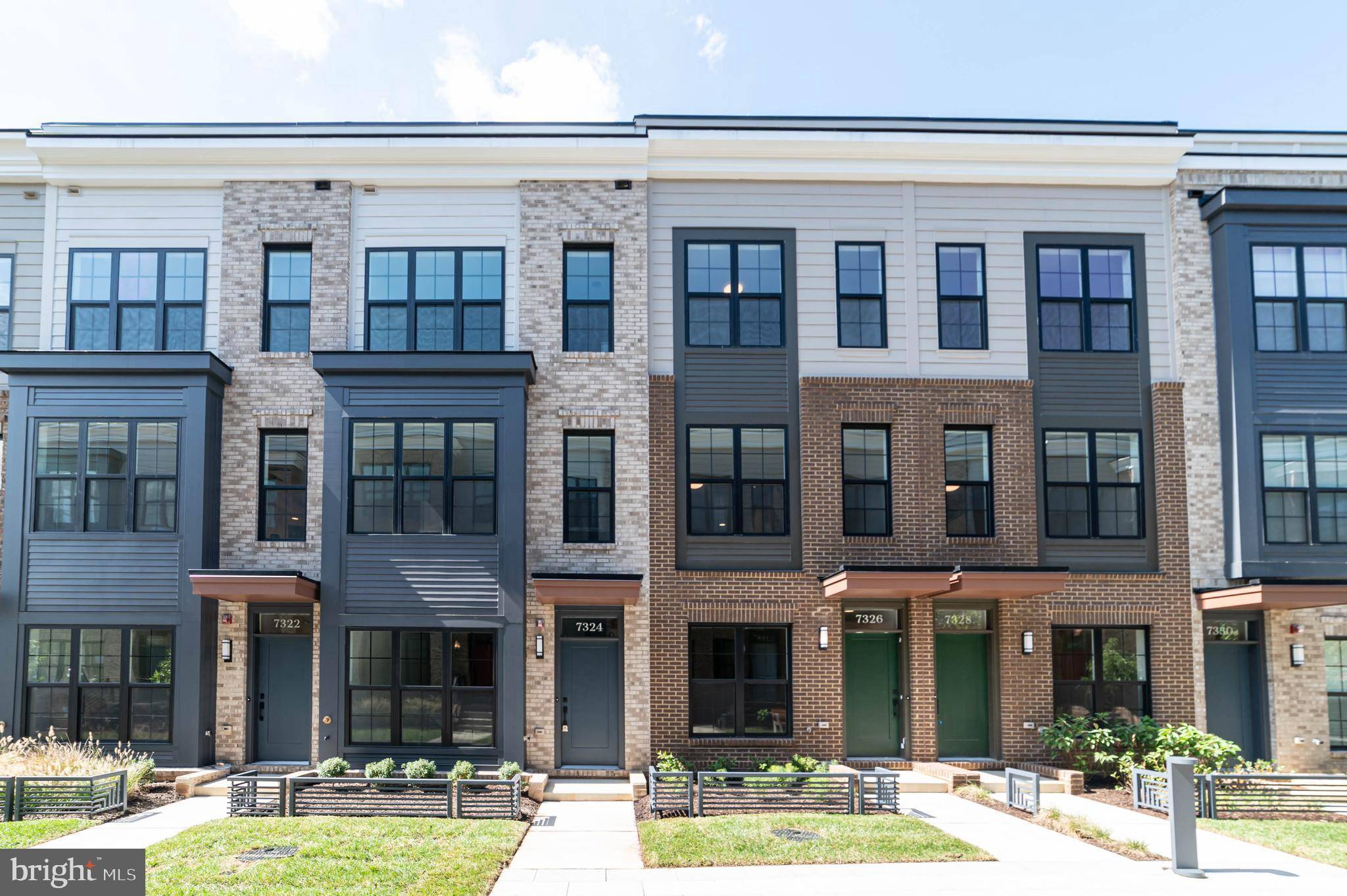 7324 BLADE DR, Falls Church, VA 22042