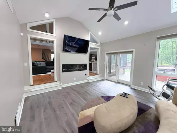 Mount Laurel, NJ 08054,329 MOUNT LAUREL ROAD