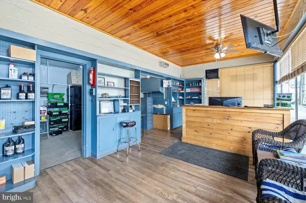 Orange, VA 22960,275 BERRY HILL RD