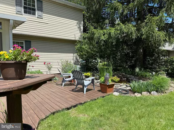 Lansdale, PA 19446,946 WOODLAWN DR