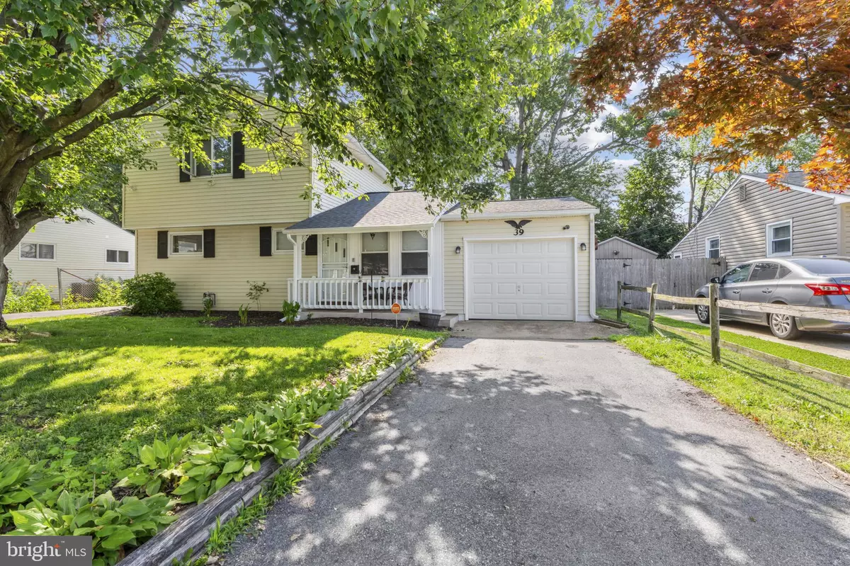 New Castle, DE 19720,39 ROXETER RD