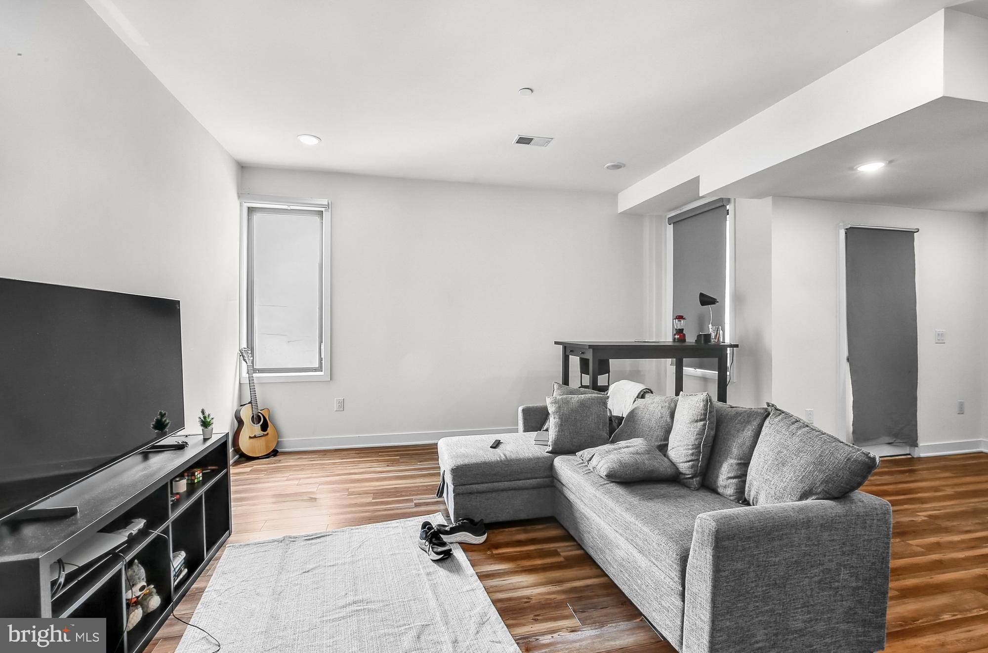Philadelphia, PA 19125,2411 KENSINGTON AVE #209