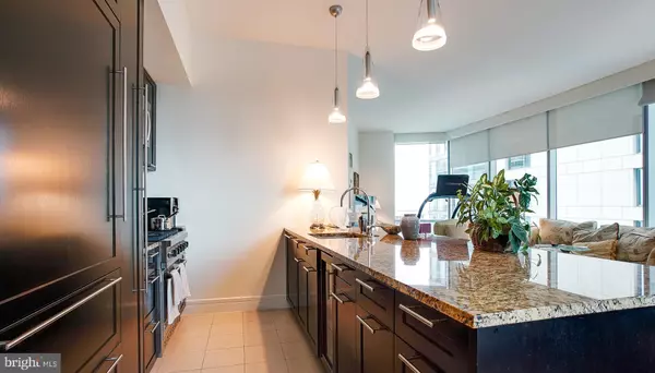 Philadelphia, PA 19102,1414 S PENN SQ #32A